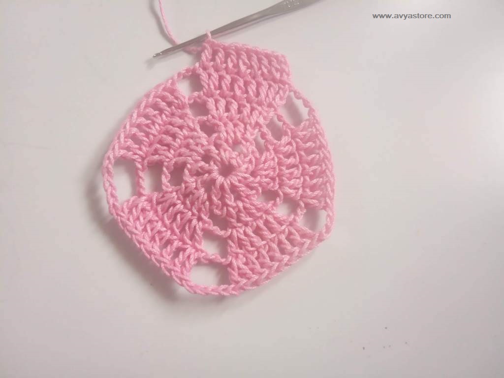 How To Crochet Pentagon Motif - Free Pattern and Instructions