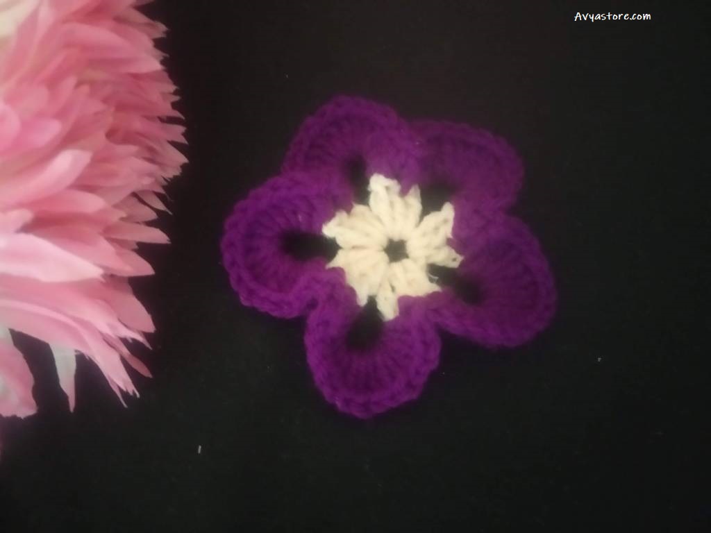 Beginner's Crochet Flower Motifs - Three Free Patterns