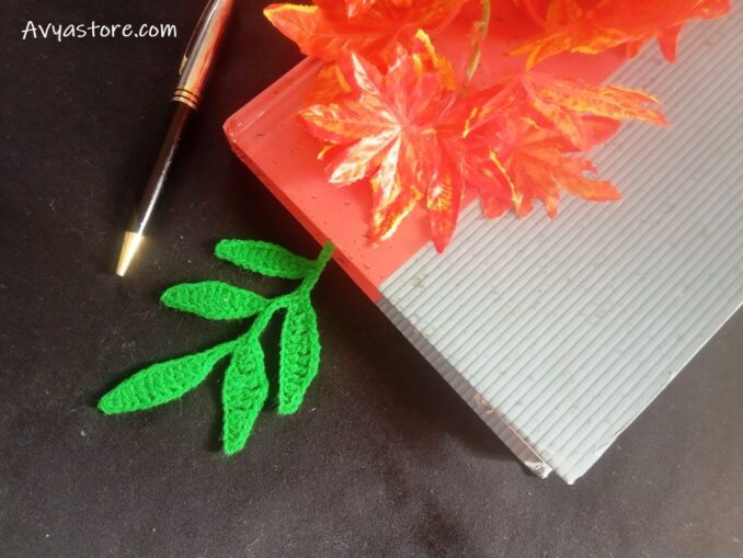 Crochet Leaves Bookmark Free Pattern & Instructions