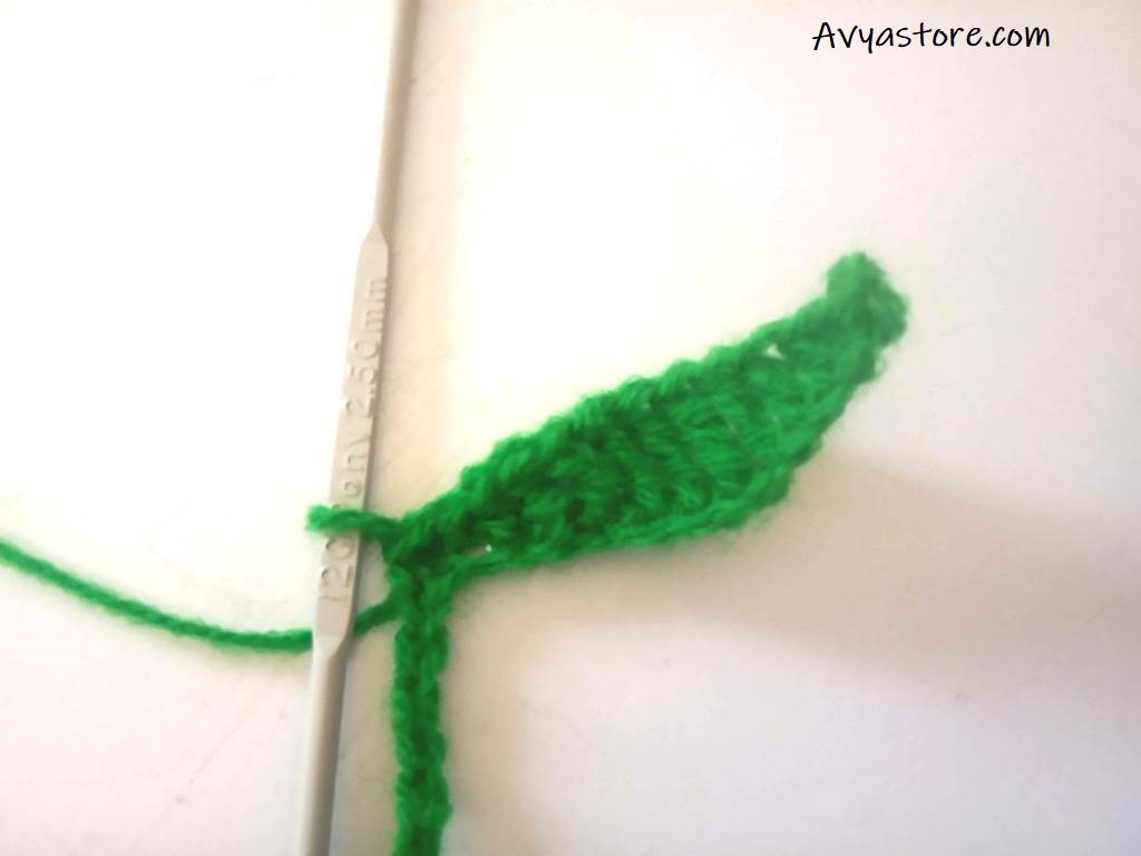 Crochet Leaves Bookmark - Free Pattern