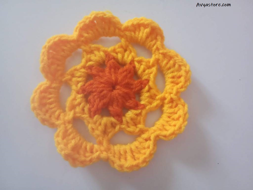 How to Crochet a Plum Blossom Granny Square - Free Pattern