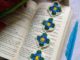 AvyaStore Classic Granny Square Bookmark
