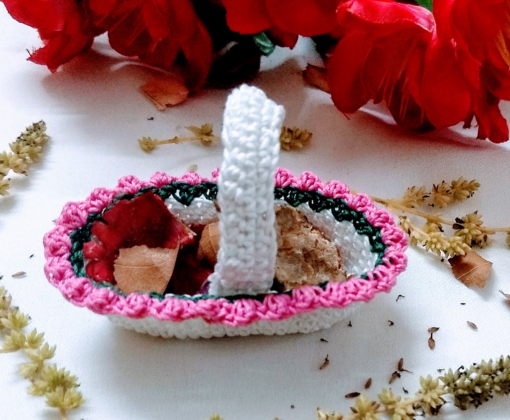 Mini Crochet Basket Avyastore