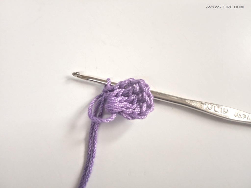 Applique Bow – Free Crochet Tutorial by Avyastore.com