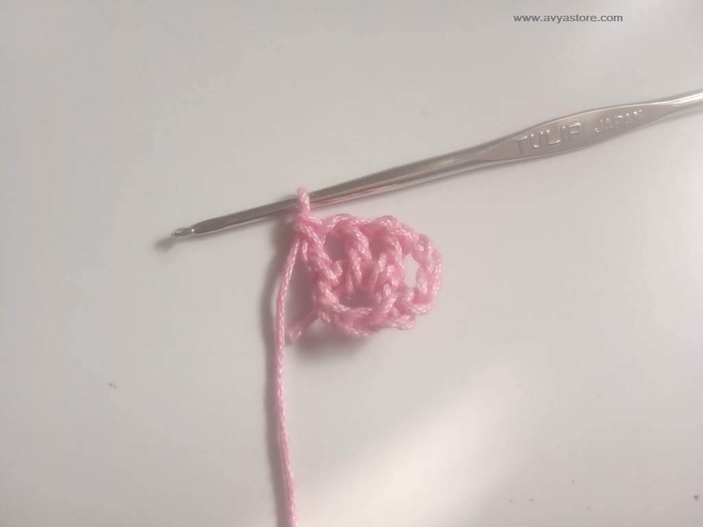 How To Crochet Pentagon Motif - Free Pattern and Instructions