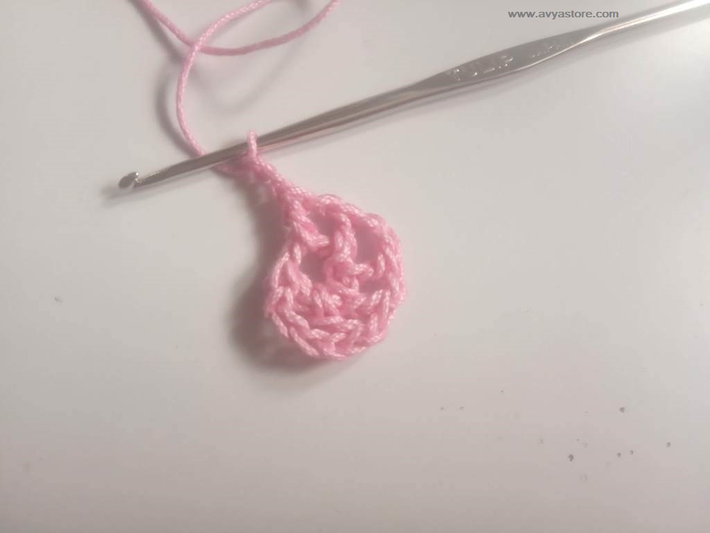 How To Crochet Pentagon Motif - Free Pattern and Instructions