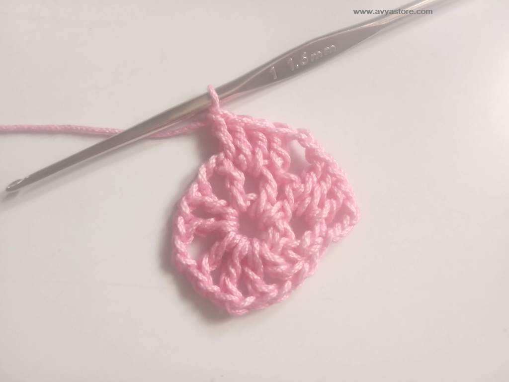 How To Crochet Pentagon Motif - Free Pattern and Instructions