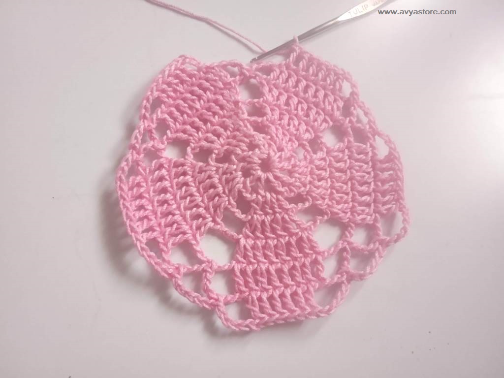 How To Crochet Pentagon Motif - Free Pattern and Instructions