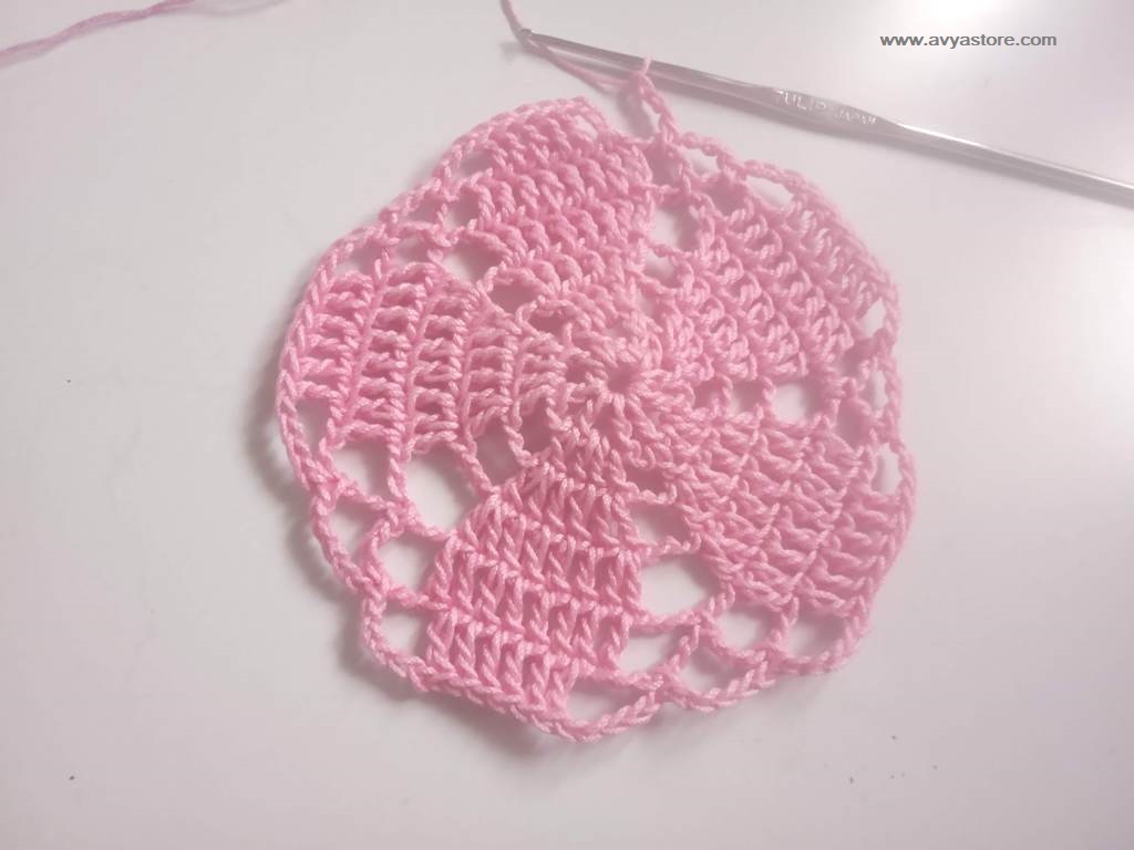 How To Crochet Pentagon Motif - Free Pattern and Instructions
