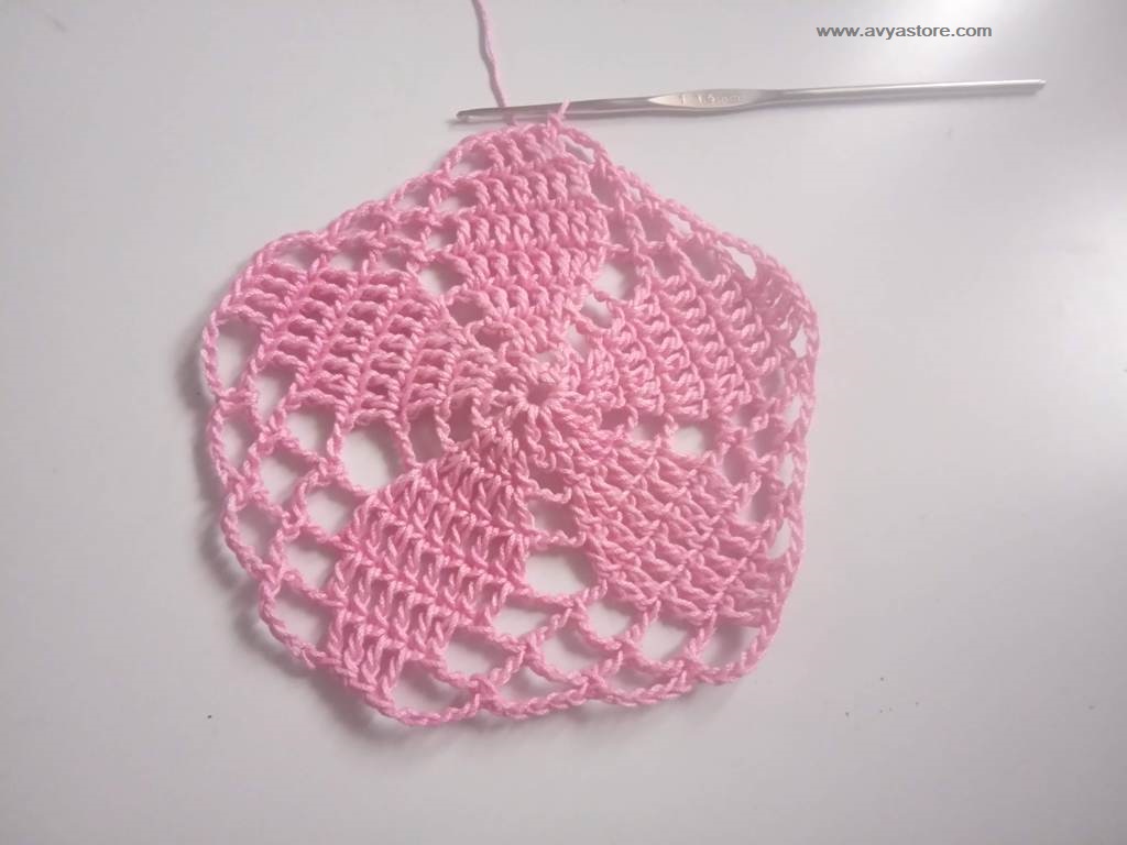 How To Crochet Pentagon Motif - Free Pattern and Instructions