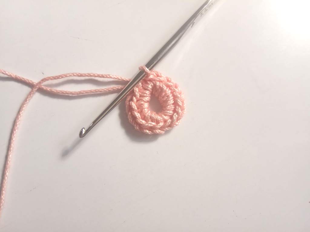 Flower Applique - Free Crochet Pattern & Instructions