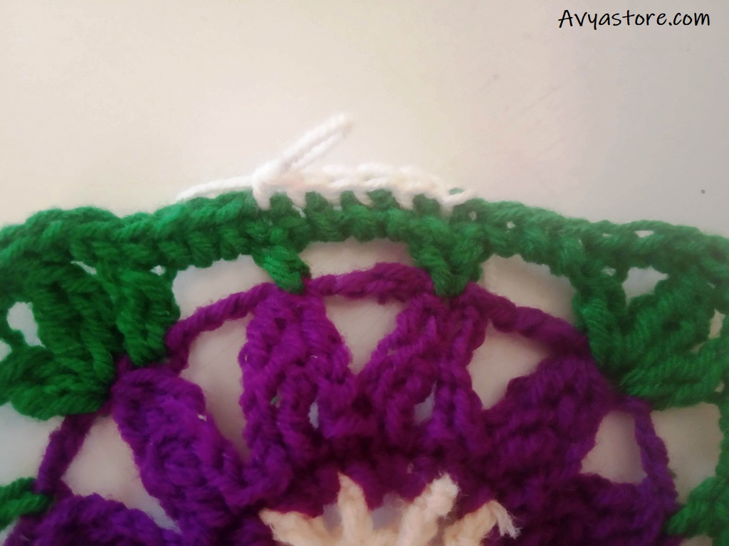 Cineraria Granny Square - Crochet Free Pattern