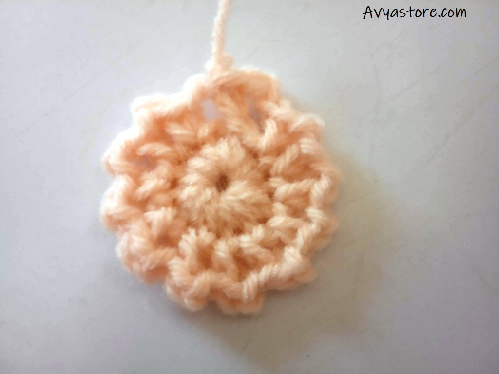 Cineraria Granny Square - Crochet Free Pattern