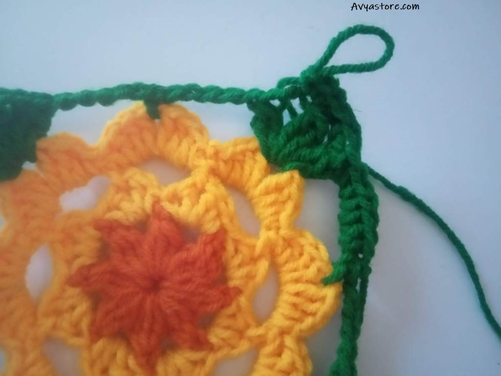 How to Crochet a Plum Blossom Granny Square - Free Pattern