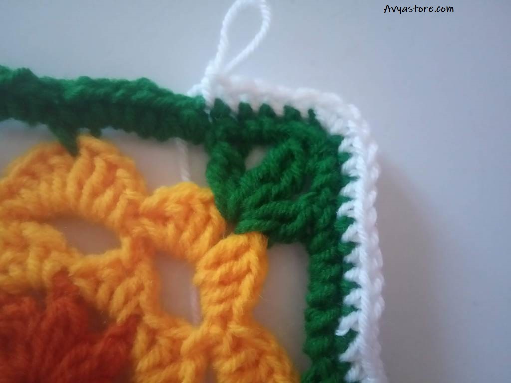How to Crochet a Plum Blossom Granny Square - Free Pattern