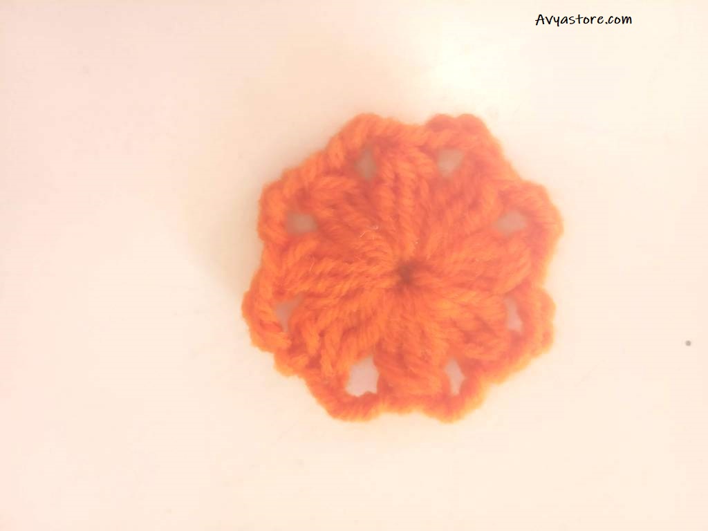 How to Crochet a Plum Blossom Granny Square - Free Pattern