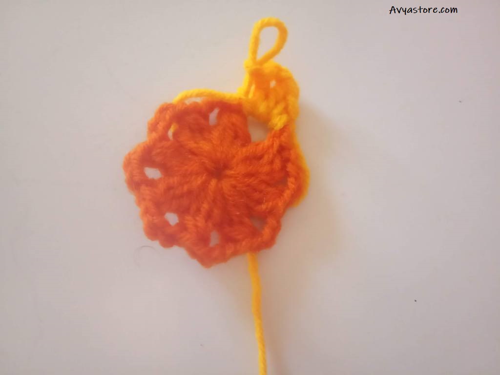 How to Crochet a Plum Blossom Granny Square - Free Pattern
