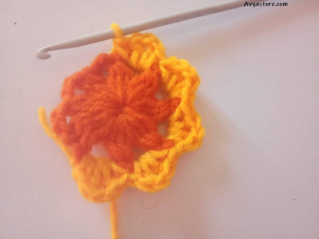 How to Crochet a Plum Blossom Granny Square - Free Pattern