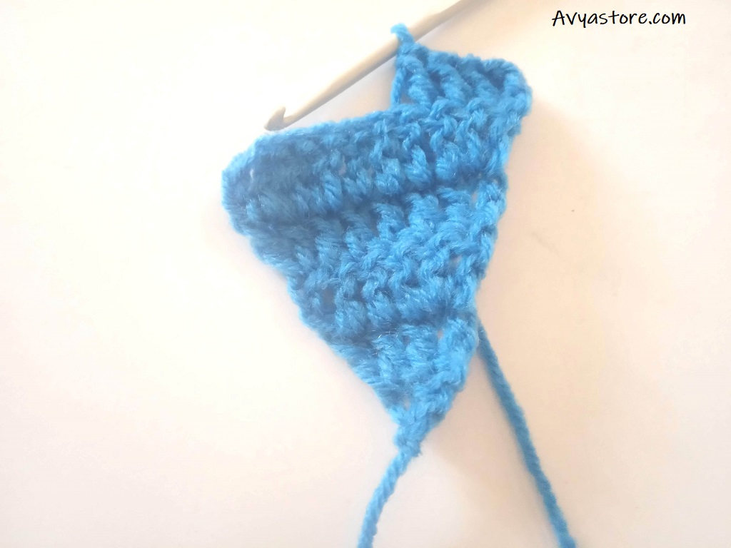 How to Crochet a Triangle Party Banner - Free Pattern